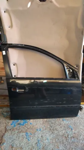 Porta Ford Fiesta 2007/2013 C/detalhes Dianteira Direita