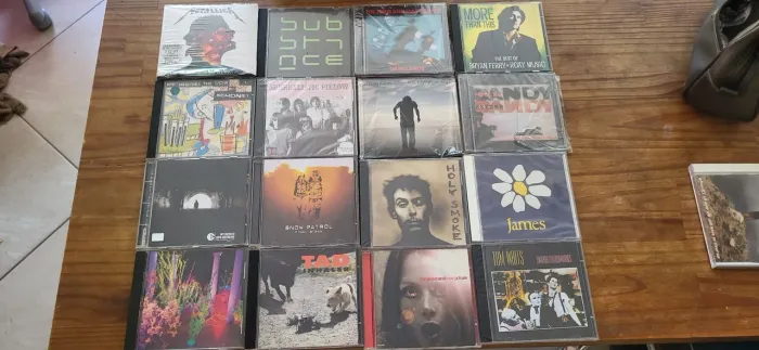 Cds de bandas alternativas novos e lacrados 