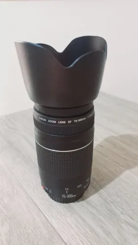 Lente Canon 75-300mm nova nunca usada
