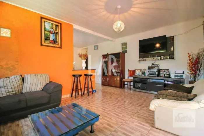 Casa em Condomínio à venda, 3 quartos, 1 suíte, 4 vagas, Retiro do Brumado - Brumadinho/MG