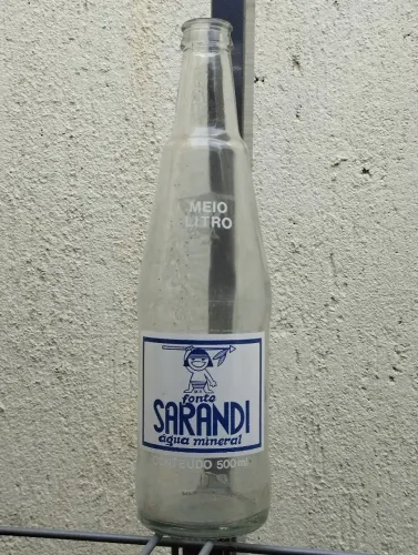 Garrafa antiga Água Mineral Sarandi 500 ml rara