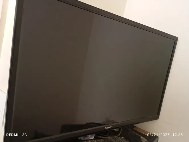 (Com defeito) TV Semp 32 LED DL3277I A