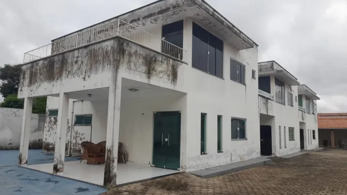 OPORTUNIDADE - Prédio/Edifício inteiro com 3 casas duplex à venda - 800m² em Turu - São Lu