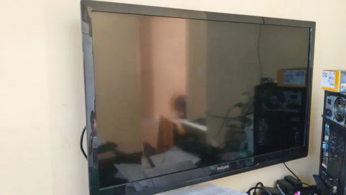 Tv 32 polegadas Philips ( não é smart)