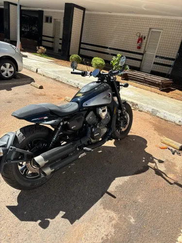 SBM 600 4V (QJ Motors). R$ 48.000. 2.100 km.