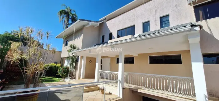 CASA À VENDA COM 5 QUARTOS NO CONDOMÍNIO JARDIM LAGOA MAR NORTE