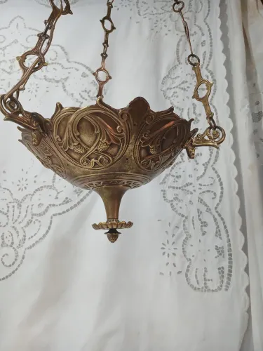 Antigo Lampadario Sacro de Bronze Maciço 