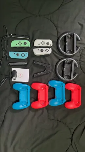 Kit de Acessórios Nintendo Switch - Joy-Cons / Controle Pro / Volantes Mario Kart