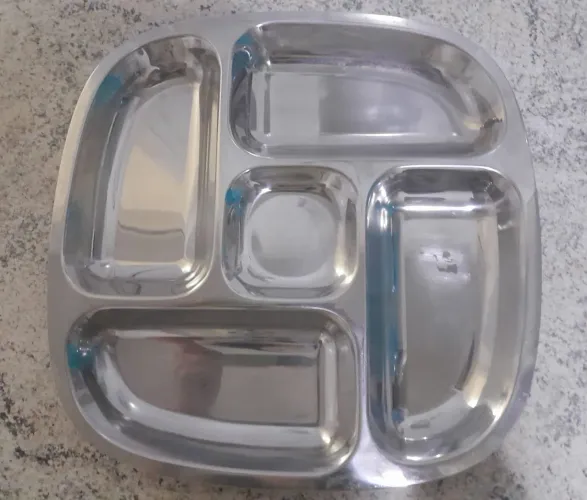 Bandeja de Inox com divisória 