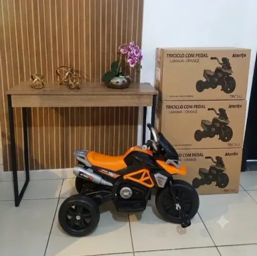 [NOVO] Triciclo Infantil Motoca de Passeio com Pedal 3 Rodas Brinquedo com Música