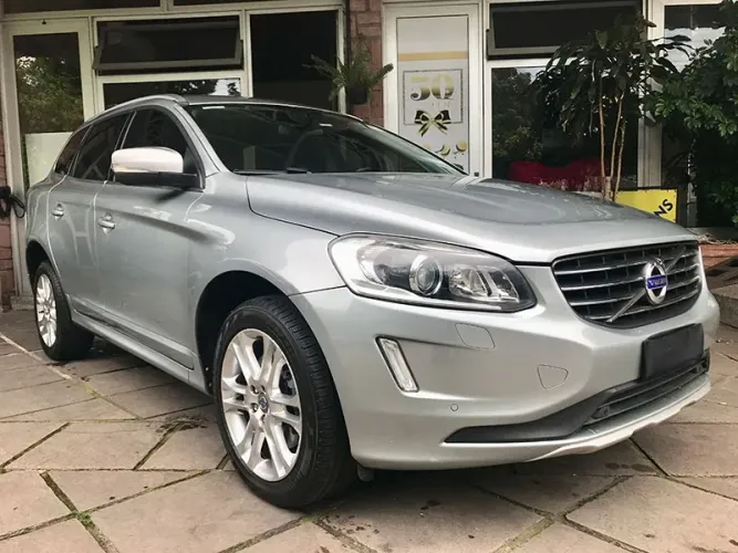 Volvo XC-60 XC 60 T-5 Dynamic 2.0 FWD Turbo Gasolina 4P AUT 2014