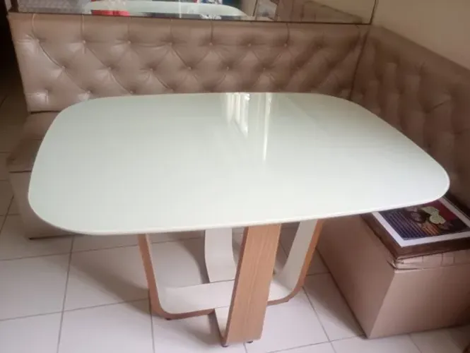 Vendo Mesa Nova R$ 1.500,00- Máquina de Lavar semi Nova 8.5kg valorR$ 1.200,00. Acei propo