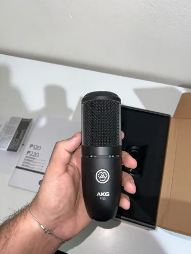 Microfone condensador AKG P120