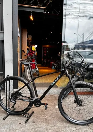 Bicicleta Sense React Pro 2025 Tam 19 Semi nova