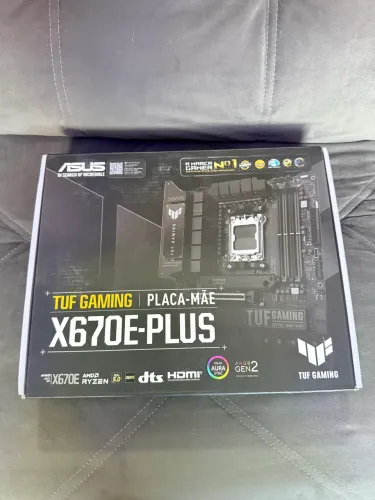 Placa mãe AM5 X670e TUF LACRADA