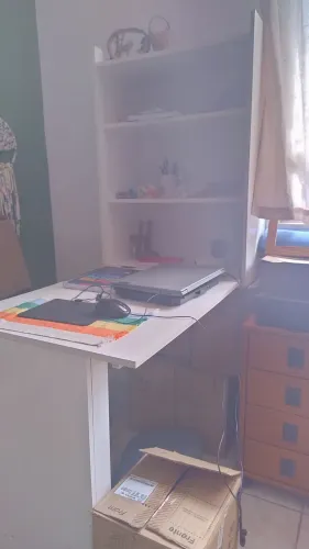 Escrivaninha dobrável