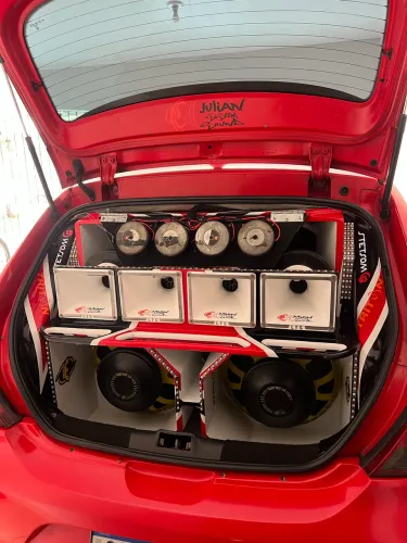 Som automotivo à venda! Sempre bem cuidado e funcionando perfeitamente.