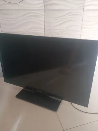 Dê uma nova vida à sua TV! CCE 43 tela quebrada,ideal para conserto ou uso de peças