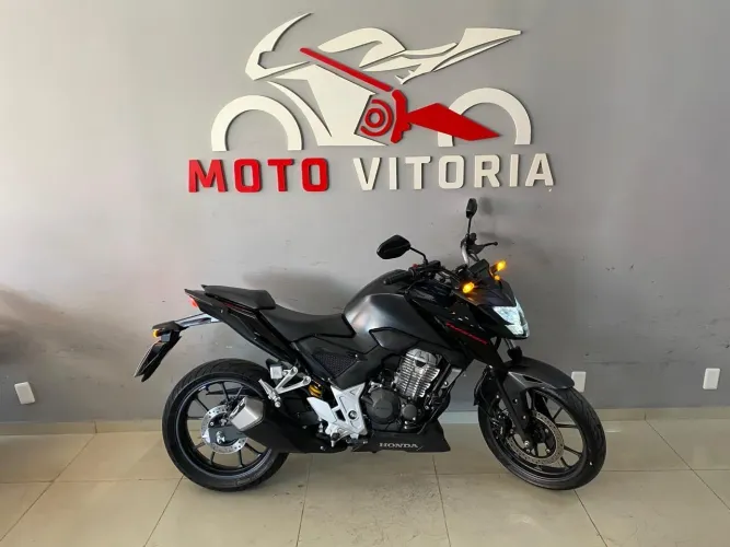 Honda CB Twister 300F aceito sua moto na troca e financio
