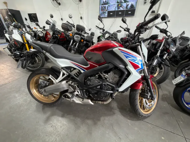 CB 650F(GONCALO MOTOS) já emplacada e transferida
