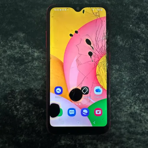 Samsung A01 trincado funcionando normalmente