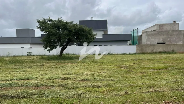 Terreno residencial 421m² no Jardim Botânico, Uberlândia | Aceita financiamento e permuta