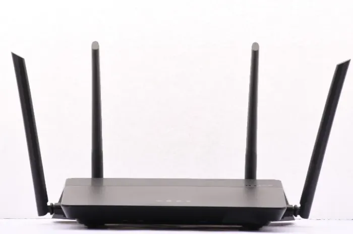 Roteador D-Link DIR-878 AC1900 Dual Band Gigabit -4 Antenas (Ideal p/Fibra Óptica e Games)