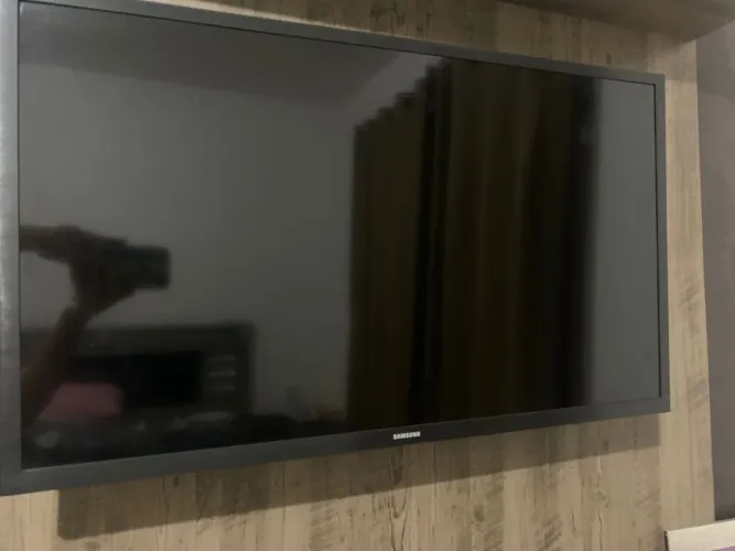 Vendo TV Samsung 32 polegadas smart 