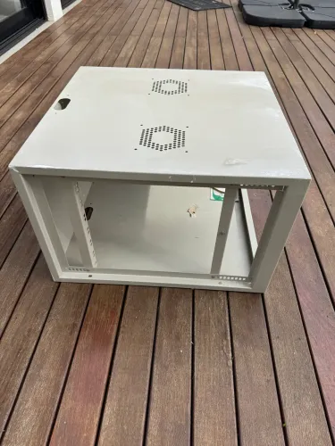 rack de parede para equipamentos de rede/telecom