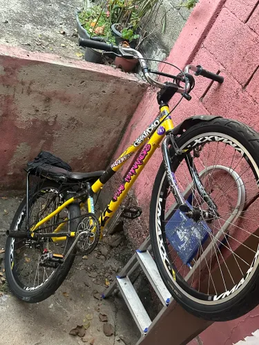 Vendo bicicleta toda montada