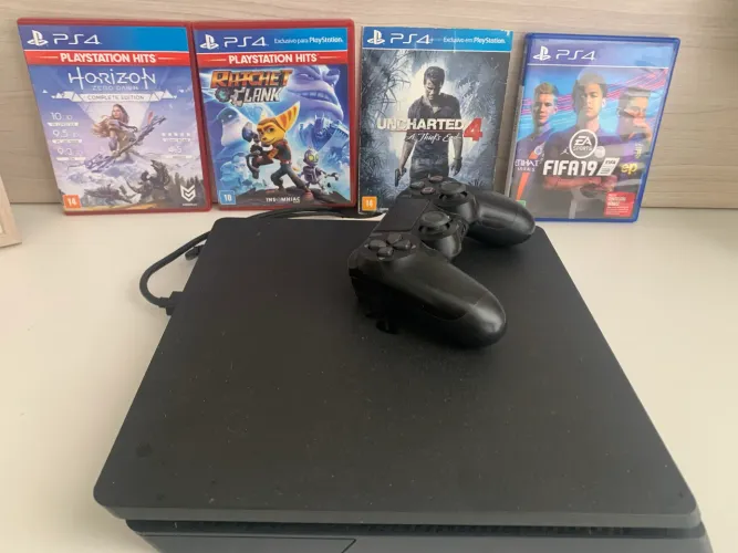 Ps4 slim 1tb + Controle + 4 jogos