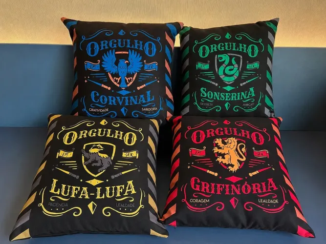 Almofadas Harry Potter - Kit com almofadas das 4 Casas de Hogwarts