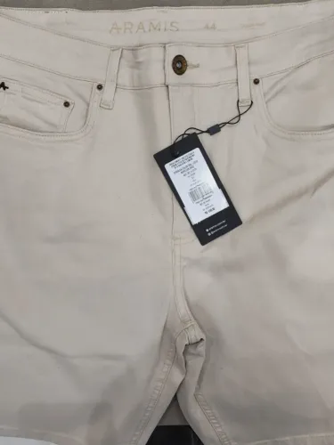 Aramis Bermuda Color Mol Liquidid Repeller - 44 Cor Off White (Novo com etiqueta nunca usa