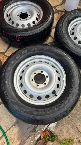 Jogo de Rodas de Ferro Originais Toyota Hilux Aro 17 + Pneus Bridgestone Dueler A/T