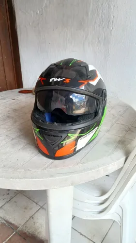 Capacete FW3 Integral Preto/Verde/Laranja! Pra vender logo!