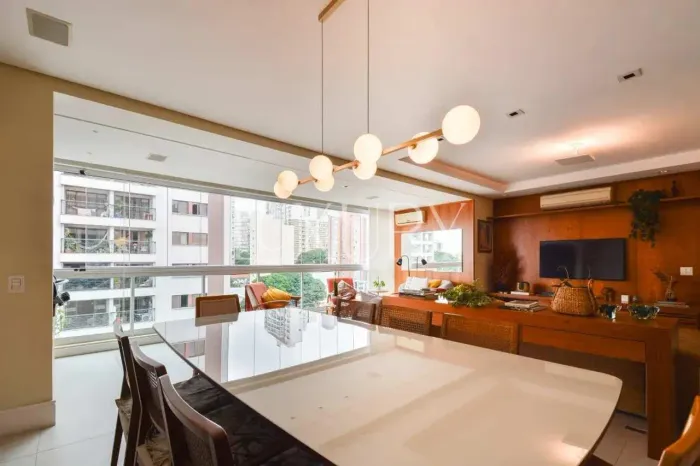 Apartamento com 137 m², 3 quartos sendo 3 suítes à venda no bairro Perdizes.
