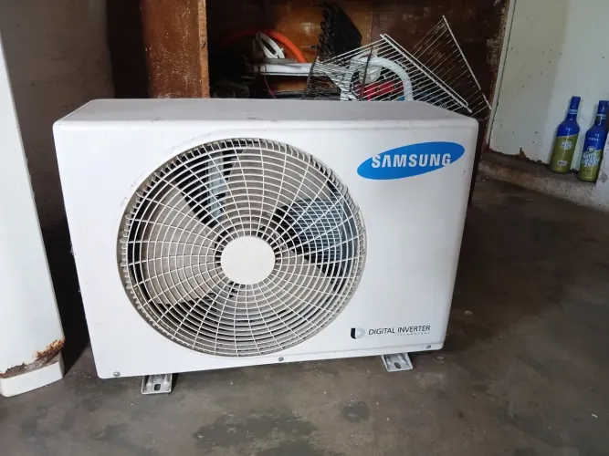 CONDENSADORA INVERTER 9000 BTUS
