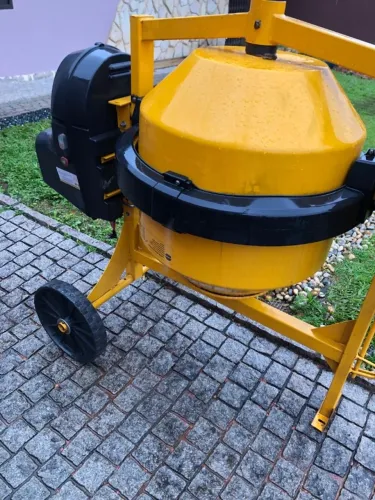 BETONEIRA MENEGOTTI 250 L - SEMINOVA