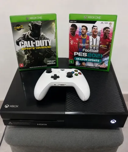Xbox one + manete revisada + 2 jogos originais .