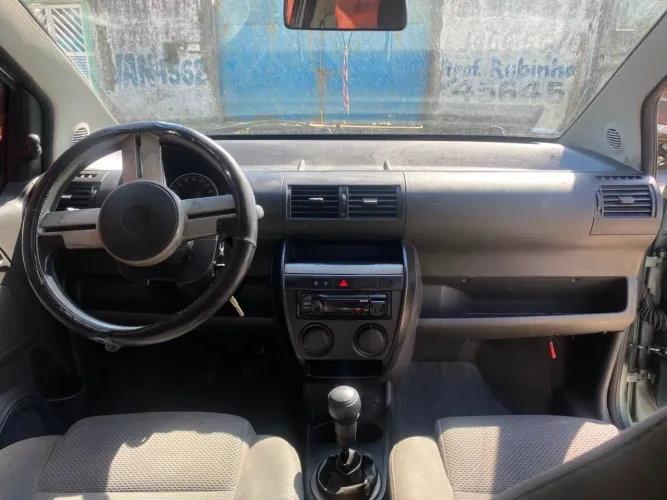 Volkswagen Fox Plus 1.0mi/ 1.0mi Total Flex 8V 4P 2010