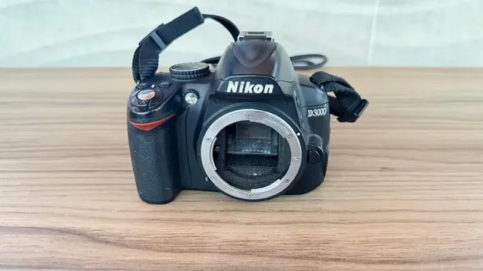Câmera Fotográfica Digital NIKON D3000