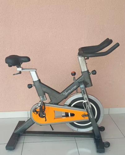 Bicicleta profissional Spinning modelo 2600