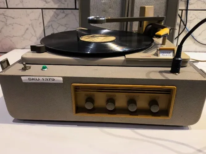Vitrola Philips NG-1132  RARÍSSIMA   MALETA - VINTAGE -ANOS 70  - LEIA A DESCRIÇÃO