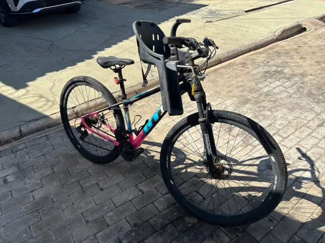 Bicicleta GTI Roma Aro 29 Quadro 15 + Cadeirinha Infantil