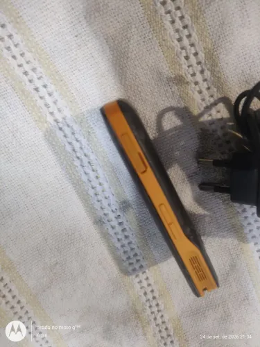 Celular para aproveitar peças ,o famoso laranja GM205, difícil de achar
