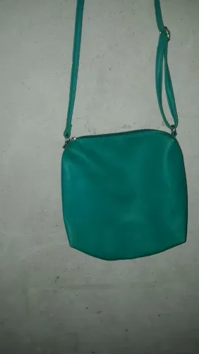 Bolsa verde Marisa de courino