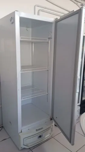 Frezzer/ conservador vertical gelopar, Ideal para comercio e uso doméstico.