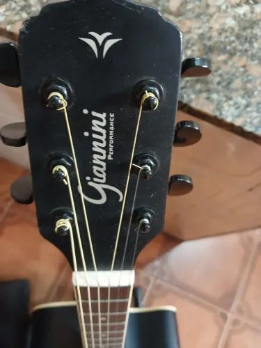 Violão Giannini Performance semi-novo  