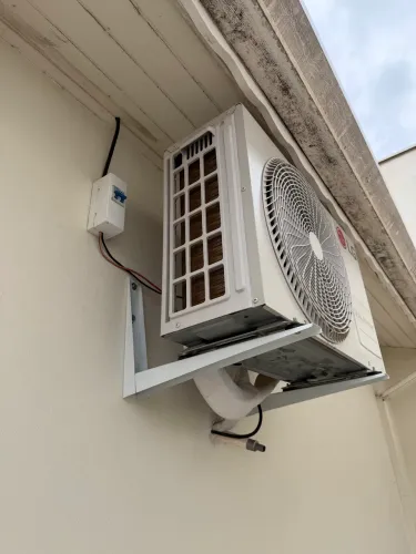 Ar-Condicionado LG Dual Inverter Voice + IA 12.000 BTUs 220V