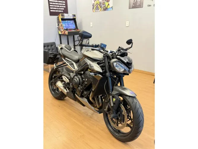 Triumph Street triple 765 rs 2024